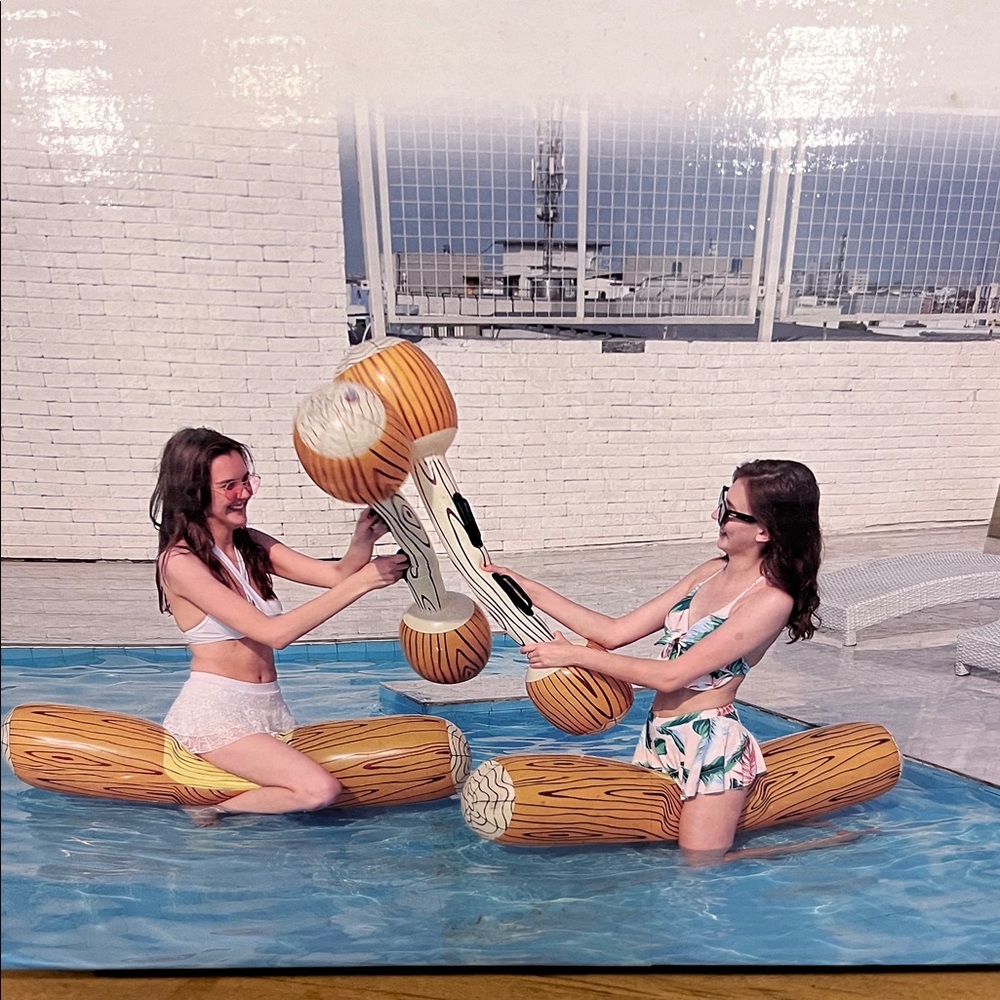 MoKo Inflatable Battle Log Floats with Wood Grain - Picture 10 of 11